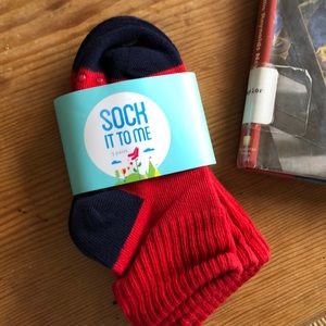 NWT Primary The Quarter Sock in cherry